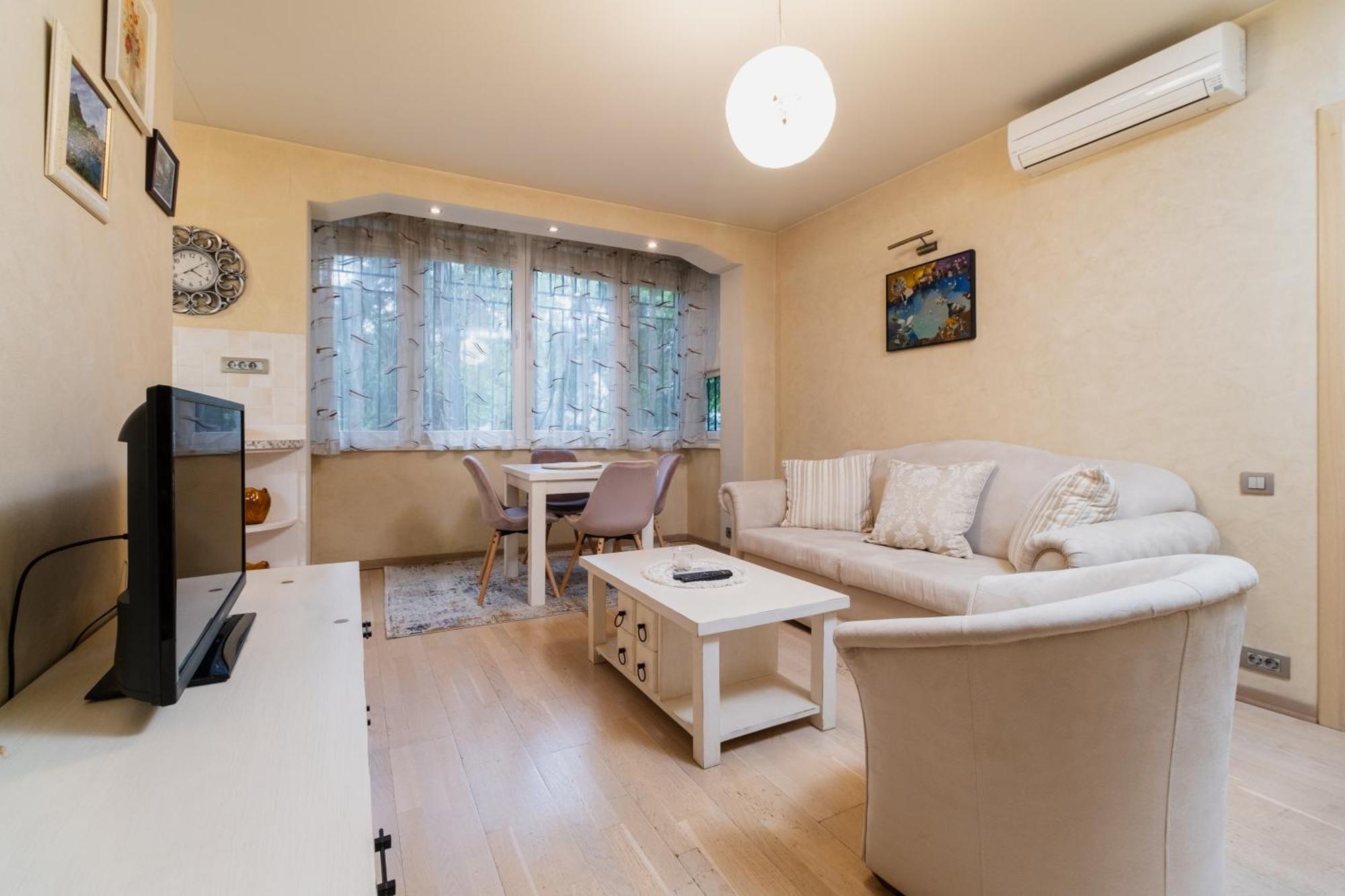 Elegant 1-Bedroom Apartment Plovdiv Buitenkant foto